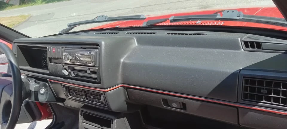 1990 Volkswagen GTI Mk2 - Image 10 of 18
