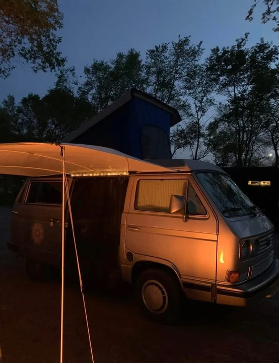 1990 Volkswagen EuroVan - Image 2 of 10