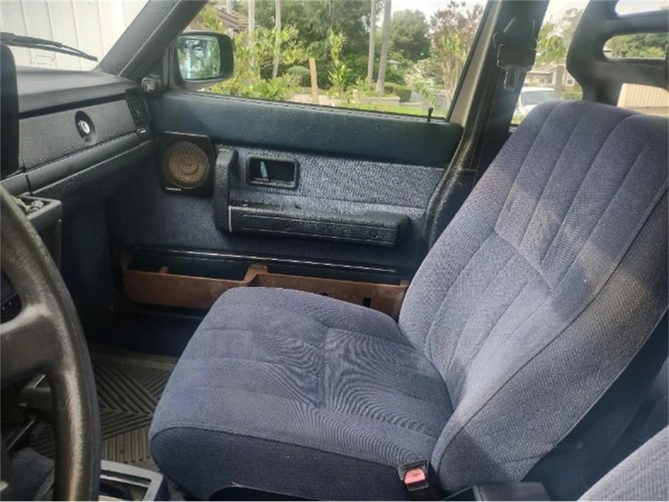 1990 Volvo 244 - Image 7 of 23