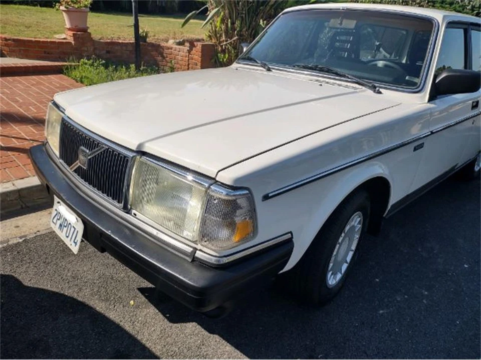 1990 Volvo 244 - Image 4 of 23