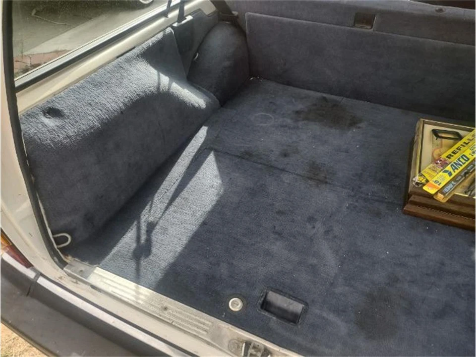 1990 Volvo 244 - Image 15 of 23