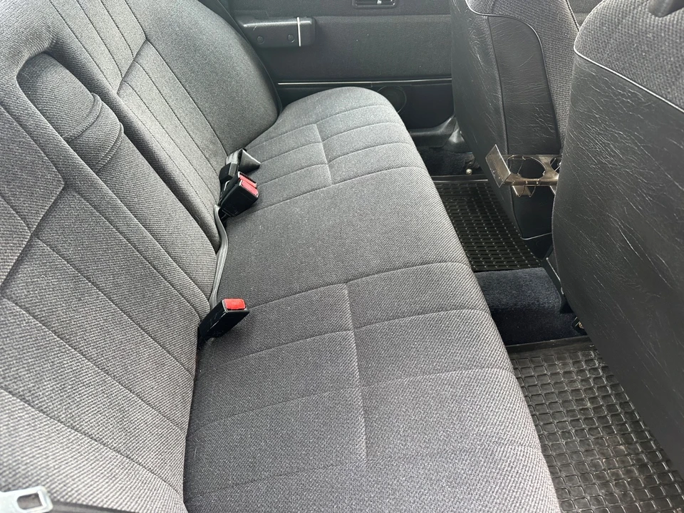 1990 Volvo 244 - Image 16 of 20