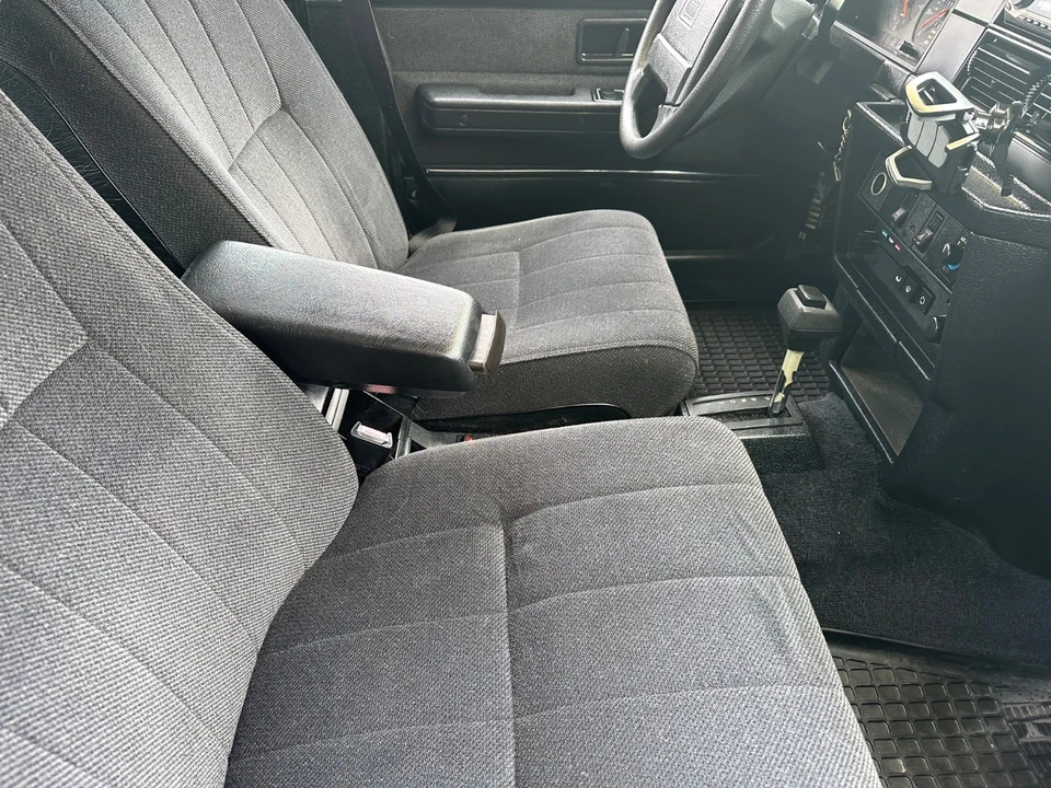 1990 Volvo 244 - Image 15 of 20
