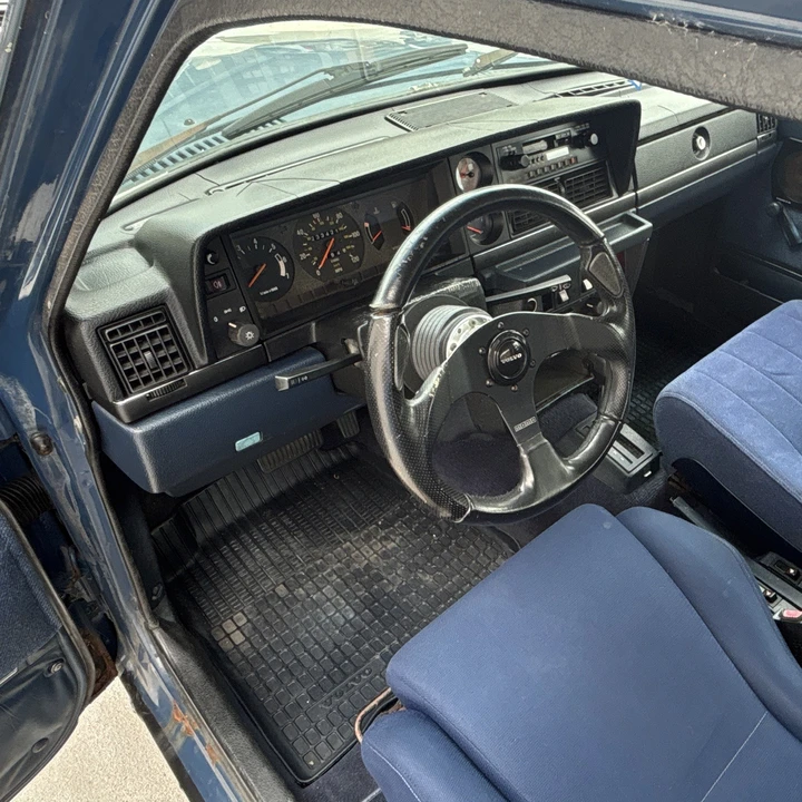 1990 Volvo 244 - Image 4 of 11