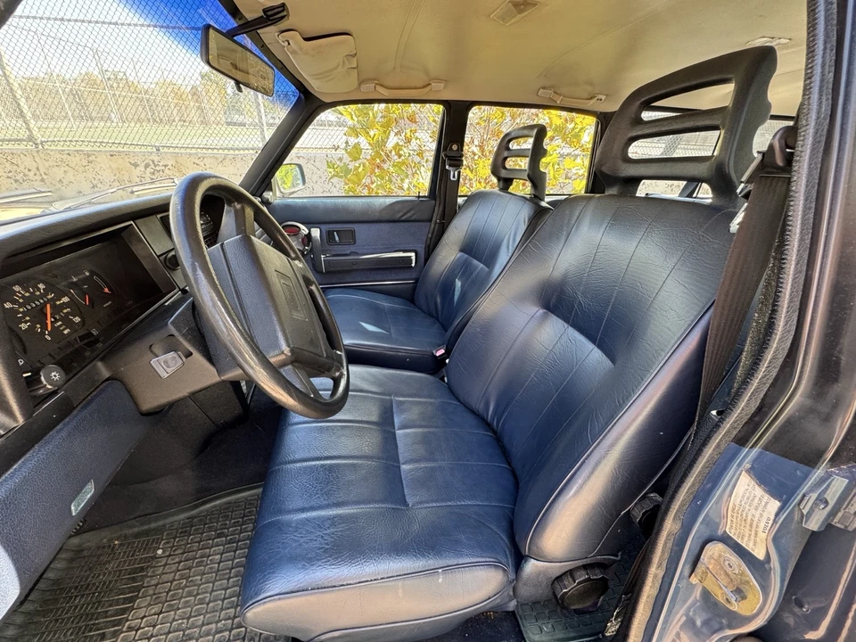 1990 Volvo 200 Series - Image 9 of 11