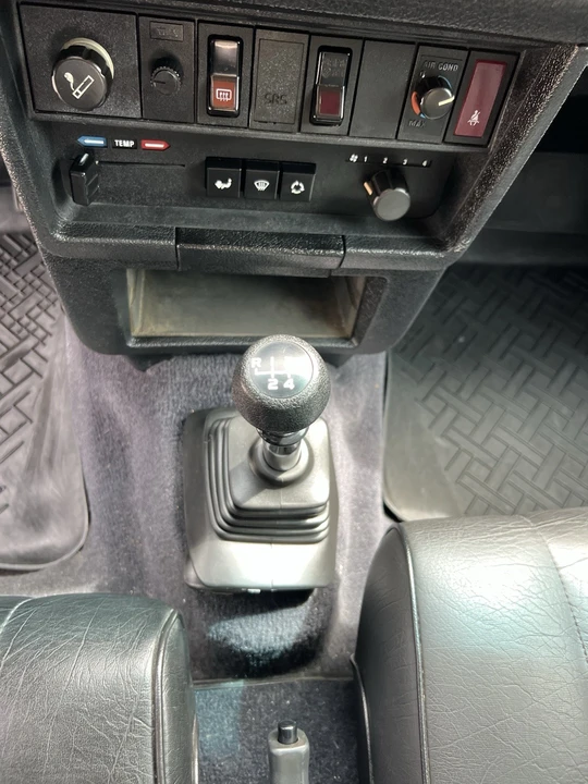 1990 Volvo 244 - Image 14 of 20