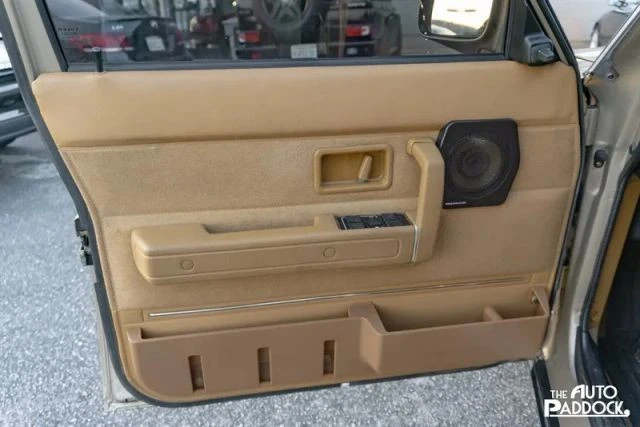 1990 Volvo 244 - Image 11 of 21
