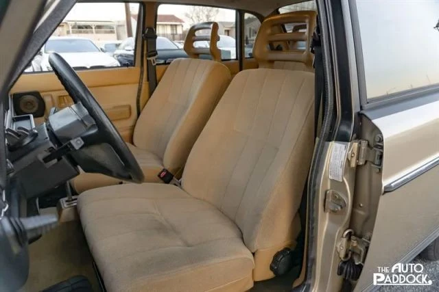 1990 Volvo 244 - Image 12 of 21