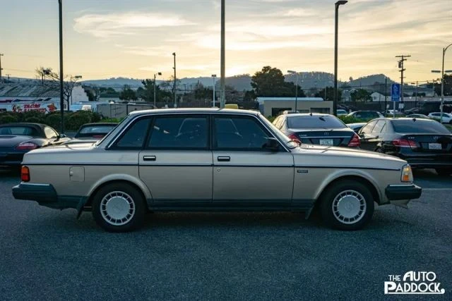 1990 Volvo 244 - Image 4 of 21