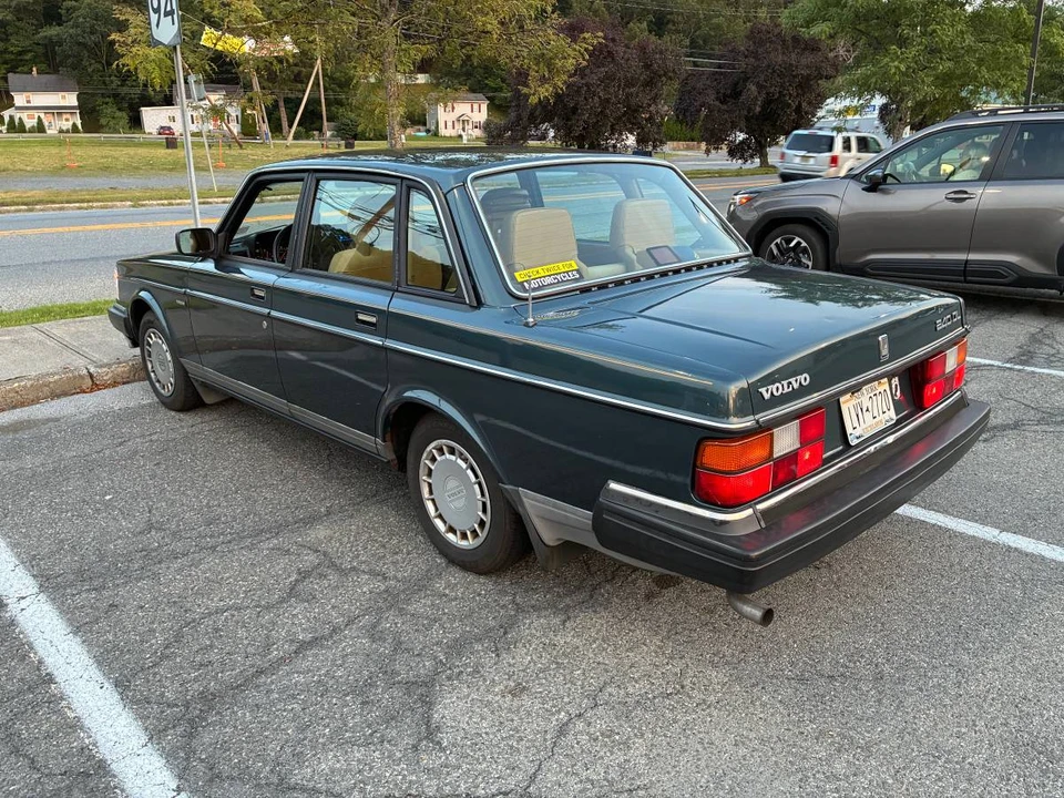 1990 Volvo 200 Series - Image 3 of 6