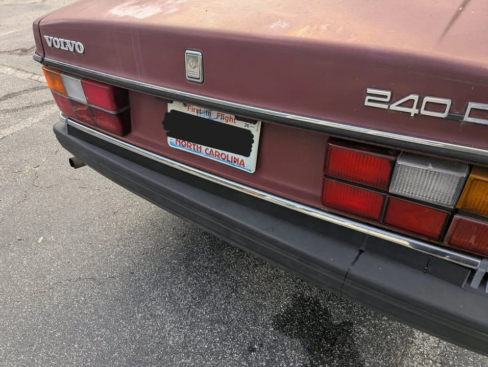 1990 Volvo 244 - Image 9 of 11