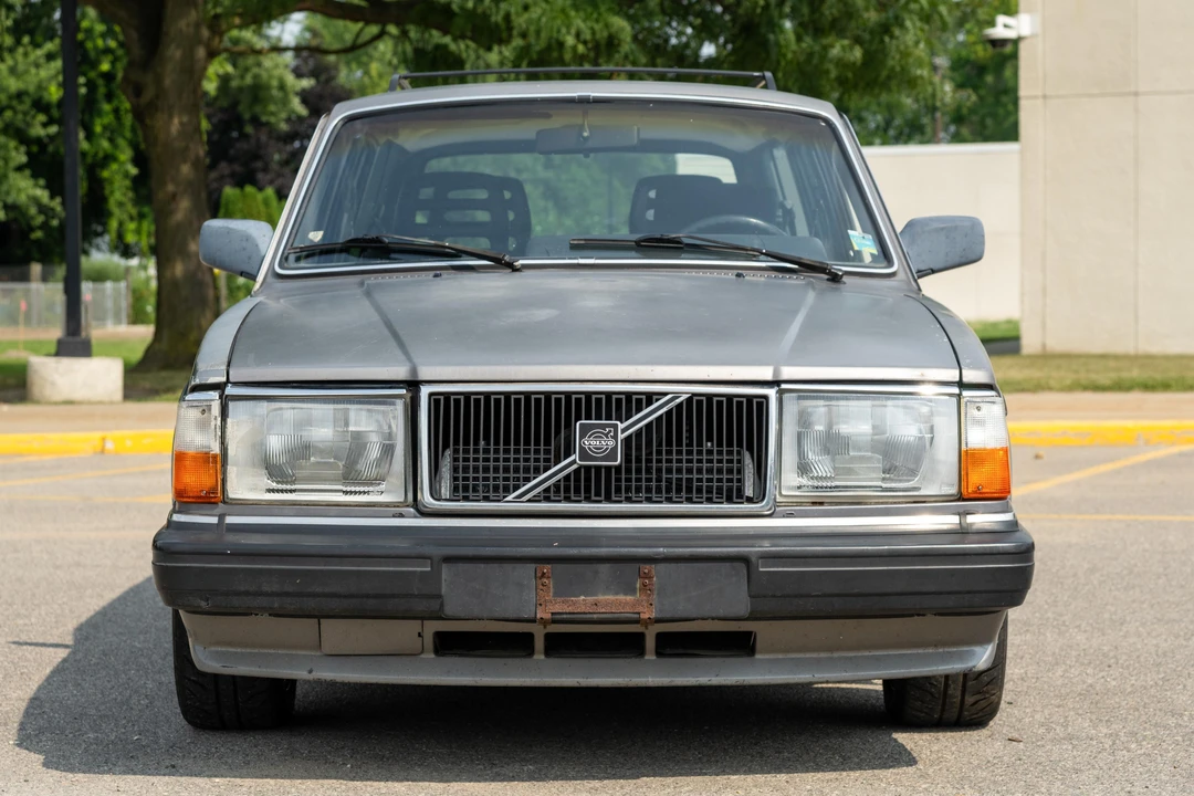 1990 Volvo 245 - Image 8 of 31