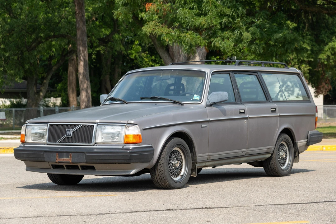 1990 Volvo 245 - Image 9 of 31