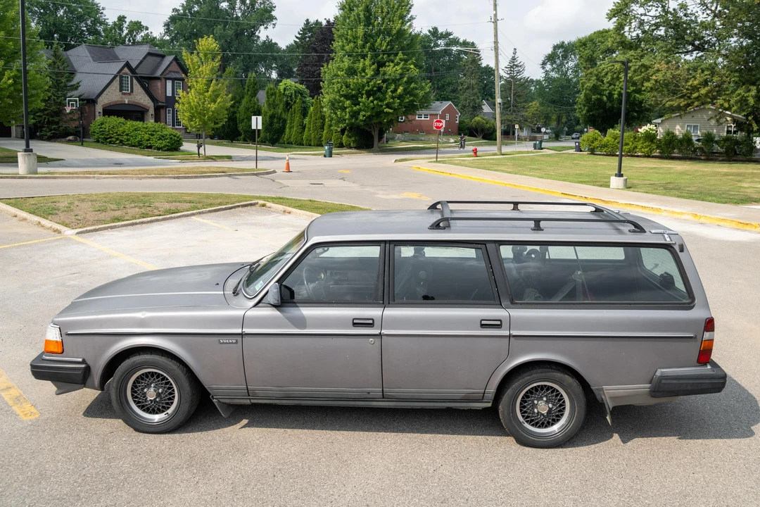 1990 Volvo 245 - Image 3 of 31