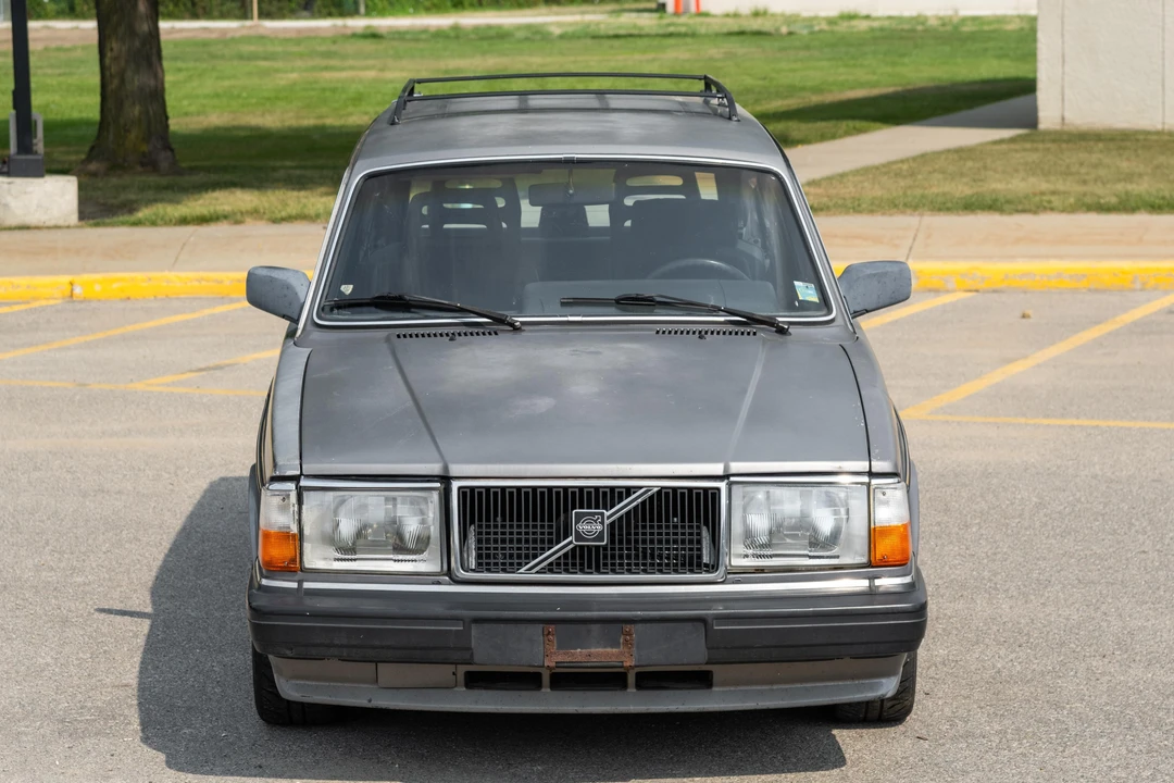1990 Volvo 245 - Image 7 of 31