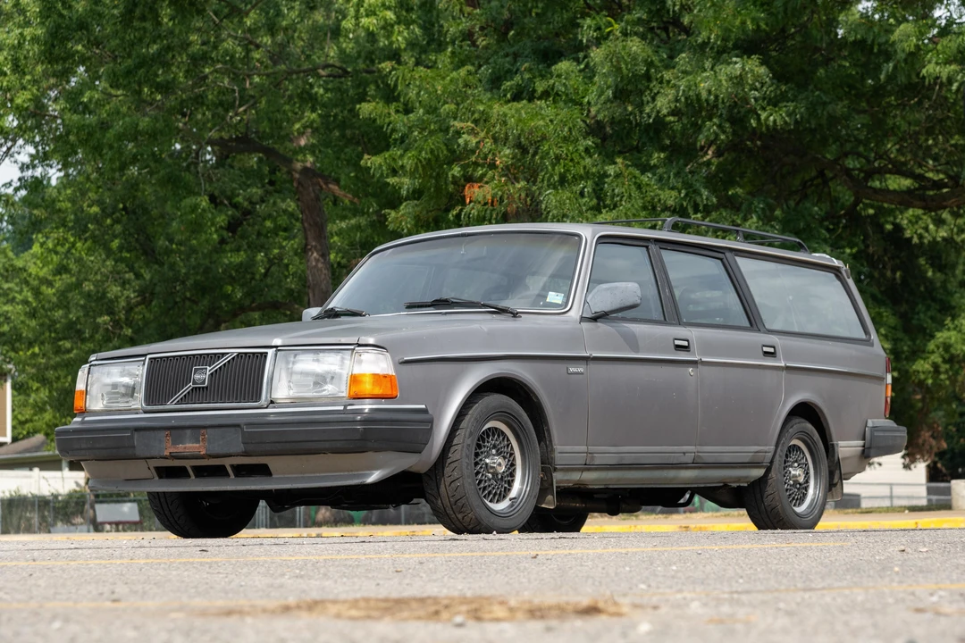 1990 Volvo 245 - Image 10 of 31