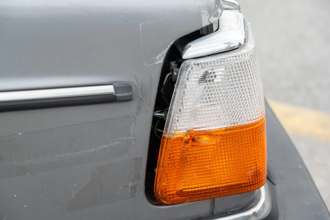 1990 Volvo 245 - Image 20 of 31