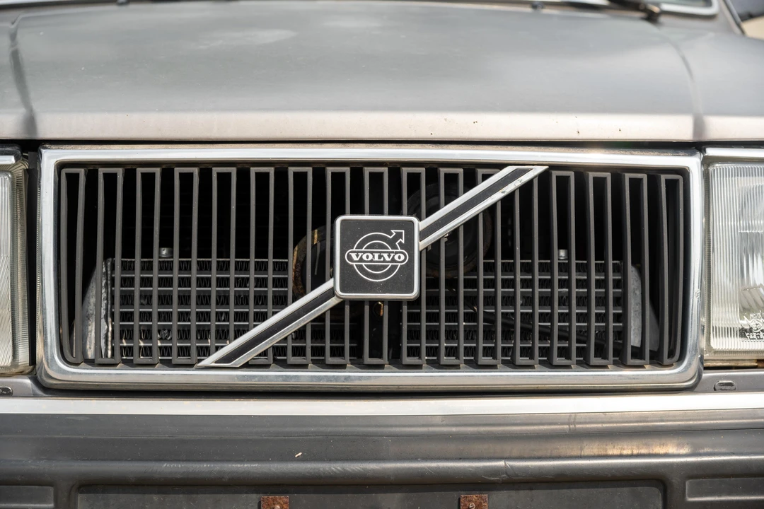 1990 Volvo 245 - Image 28 of 31