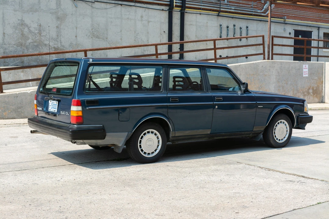1990 Volvo 245 - Image 14 of 31