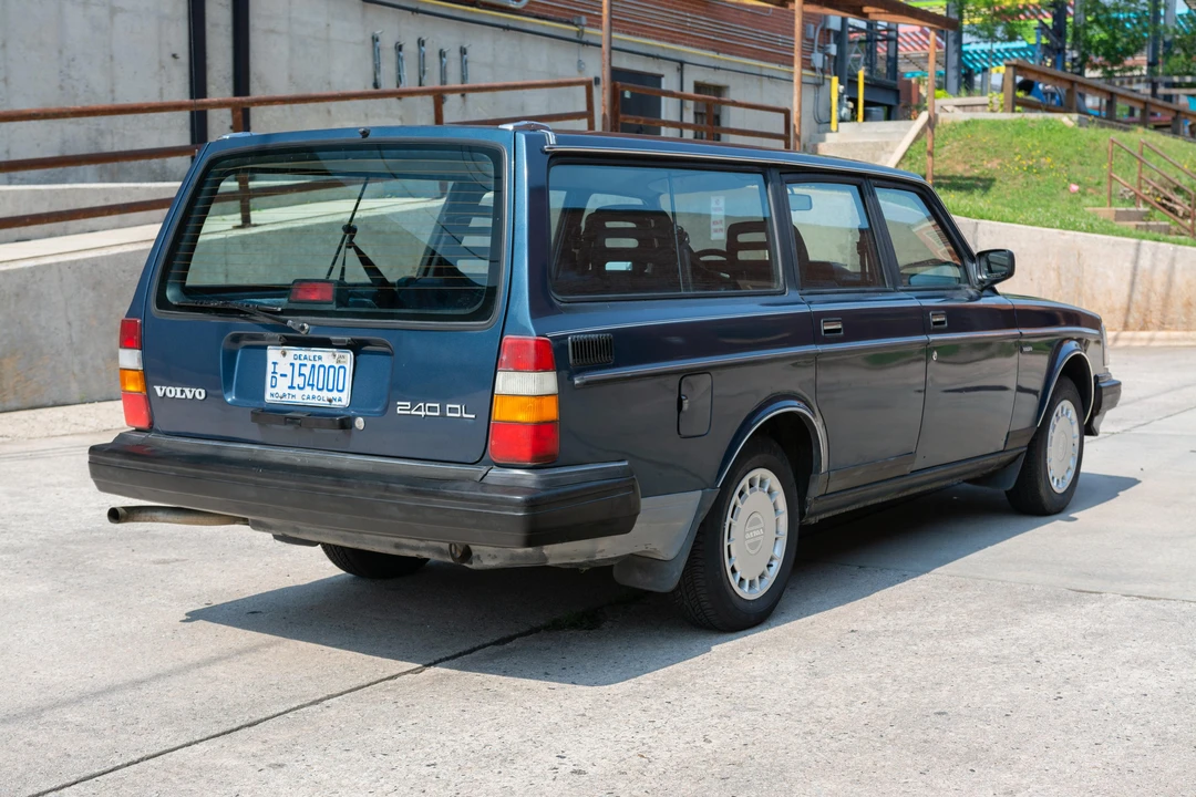 1990 Volvo 245 - Image 12 of 31