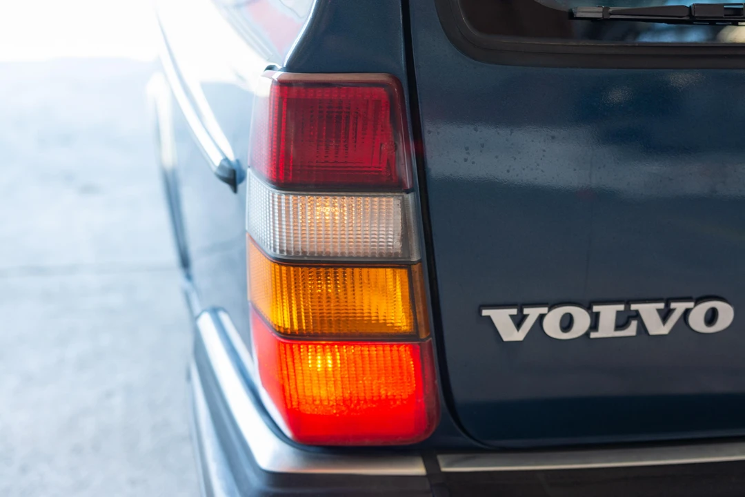 1990 Volvo 245 - Image 27 of 31