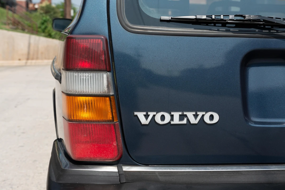 1990 Volvo 245 - Image 28 of 31