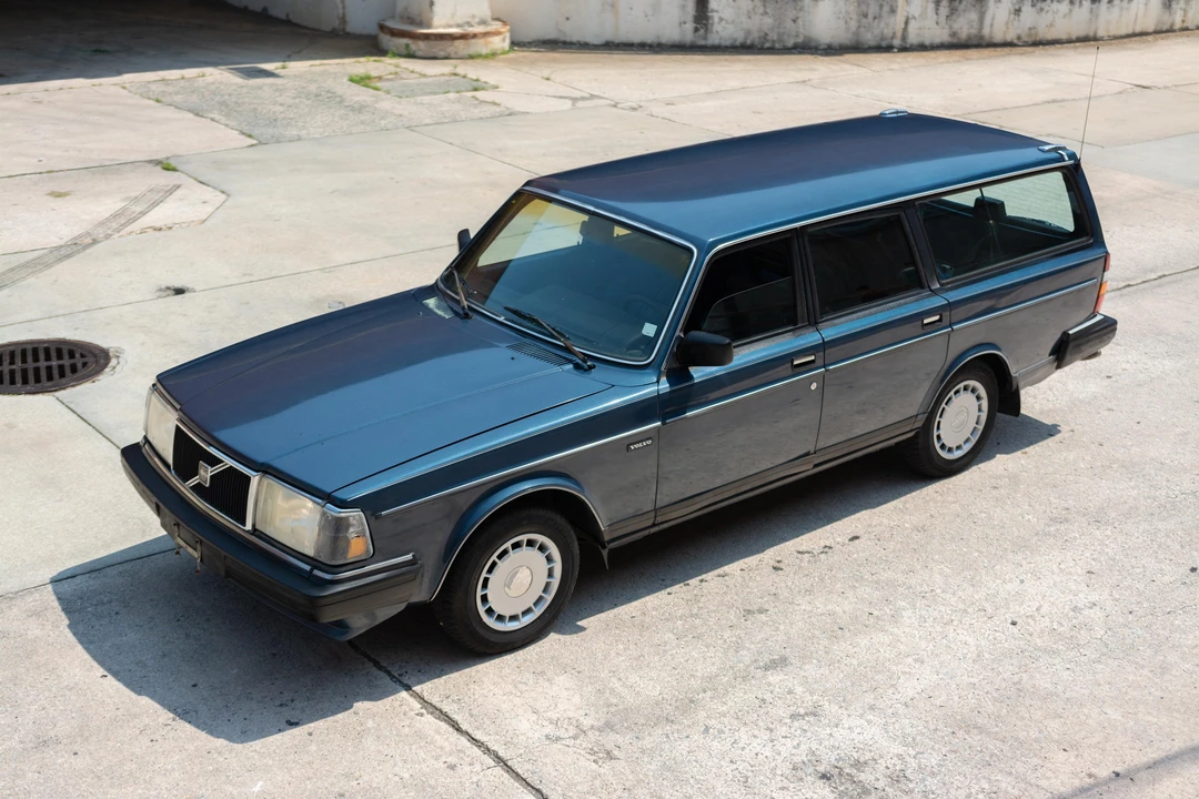 1990 Volvo 245 - Image 7 of 31