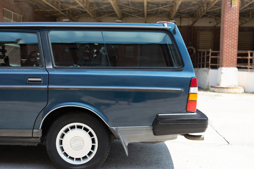 1990 Volvo 245 - Image 23 of 31