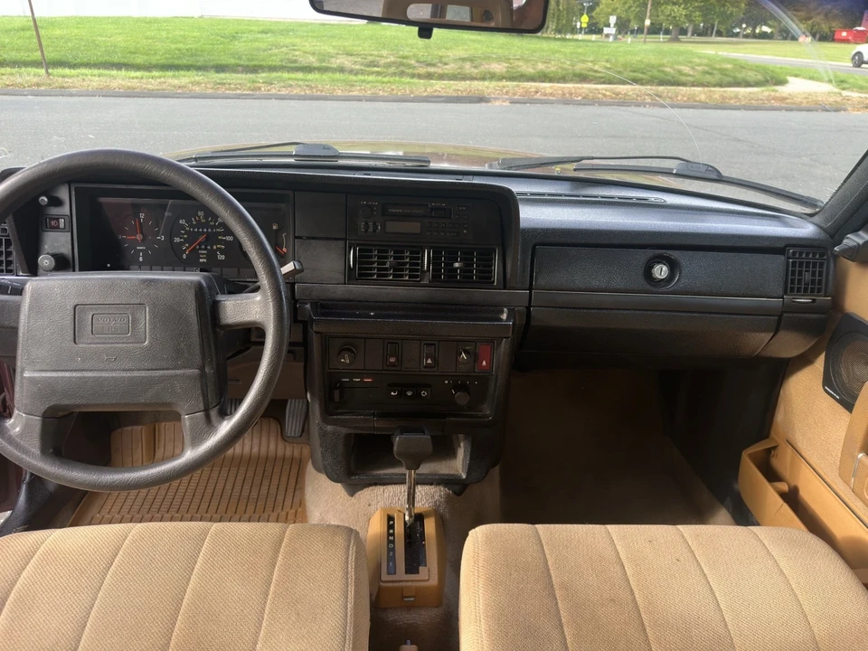 1990 Volvo 200 Series - Image 15 of 18
