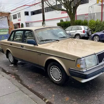 1990 Volvo 240 GL Sedan 4D