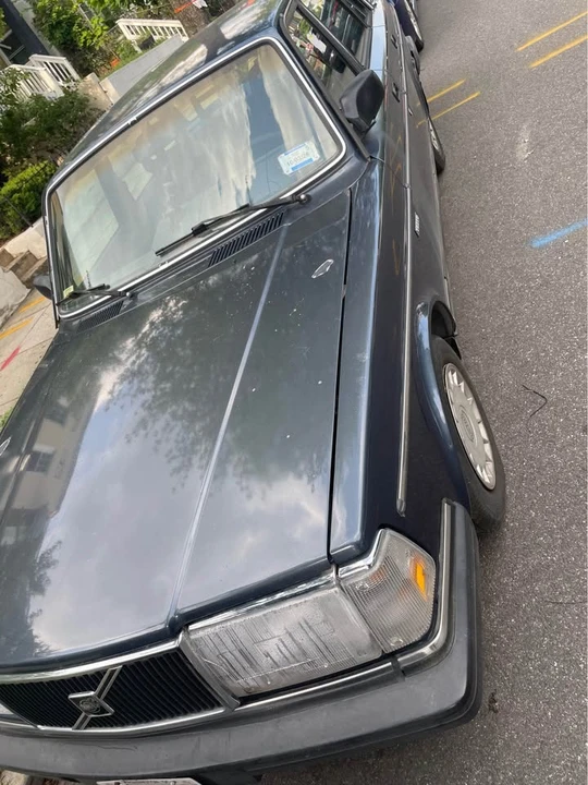 1990 Volvo 244 - Image 7 of 9