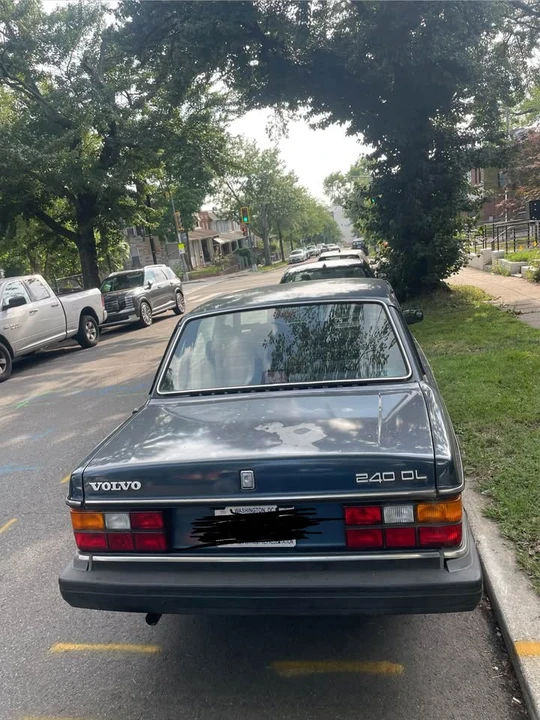 1990 Volvo 244 - Image 5 of 9