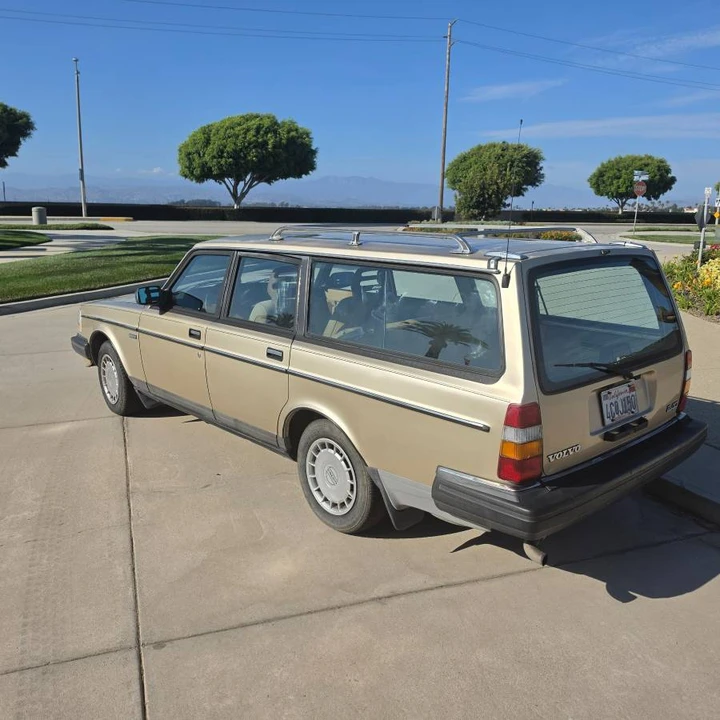 1990 Volvo 245 - Image 8 of 22