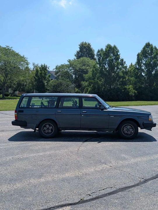 1990 Volvo 245 - Image 6 of 9