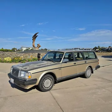 1990 Volvo 240 Wagon 4D