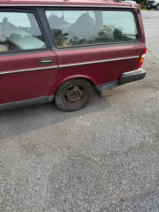 1990 Volvo 245 - Image 8 of 10