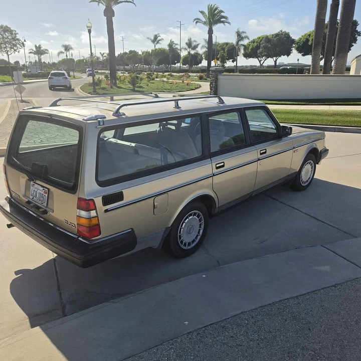 1990 Volvo 245 - Image 8 of 17