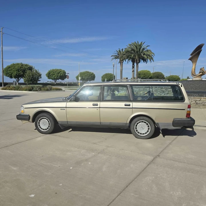 1990 Volvo 245 - Image 10 of 17