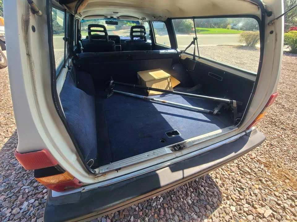 1990 Volvo 245 - Image 4 of 13