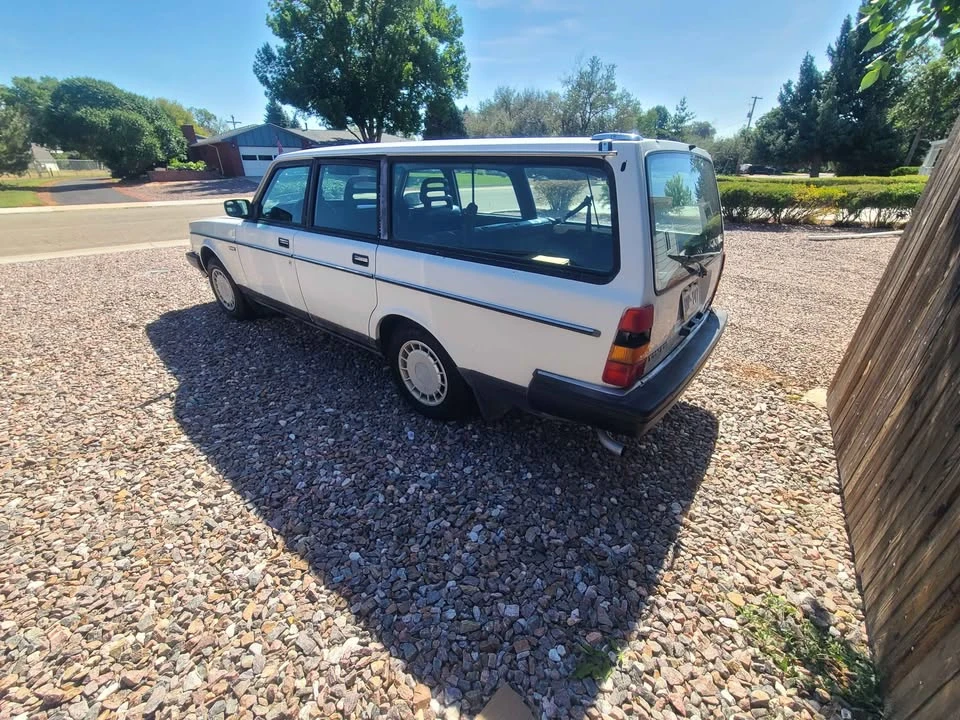1990 Volvo 245 - Image 3 of 13