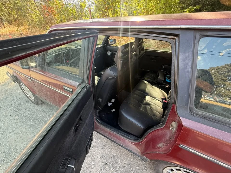 1990 Volvo 245 - Image 8 of 12