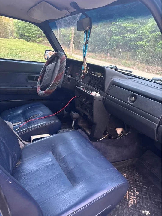 1990 Volvo 245 - Image 4 of 11