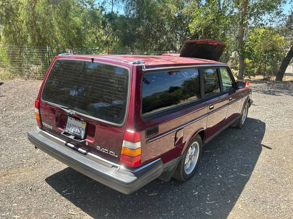 1990 Volvo 245 - Image 4 of 6