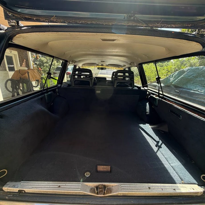 1990 Volvo 245 - Image 19 of 24