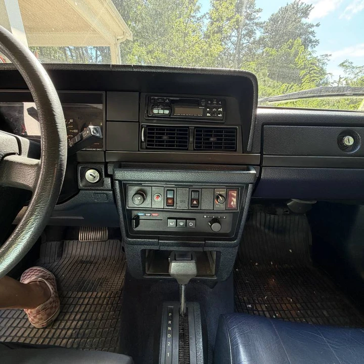 1990 Volvo 245 - Image 15 of 24