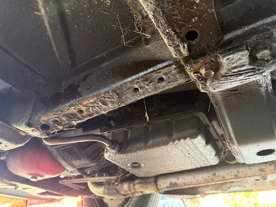 1990 Volvo 245 - Image 16 of 17