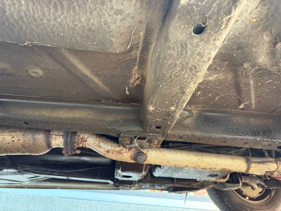 1990 Volvo 245 - Image 17 of 17