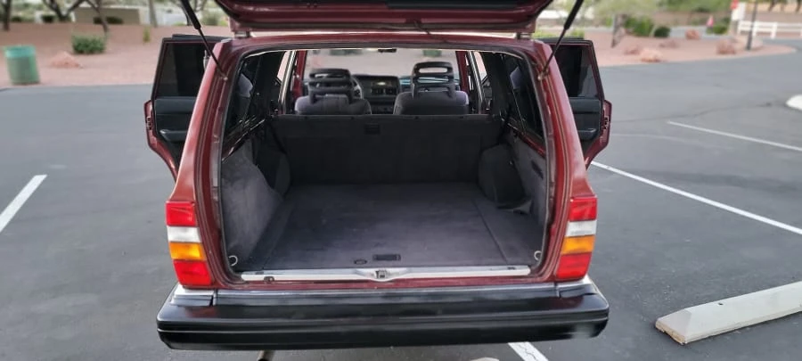 1990 Volvo 245 - Image 15 of 24