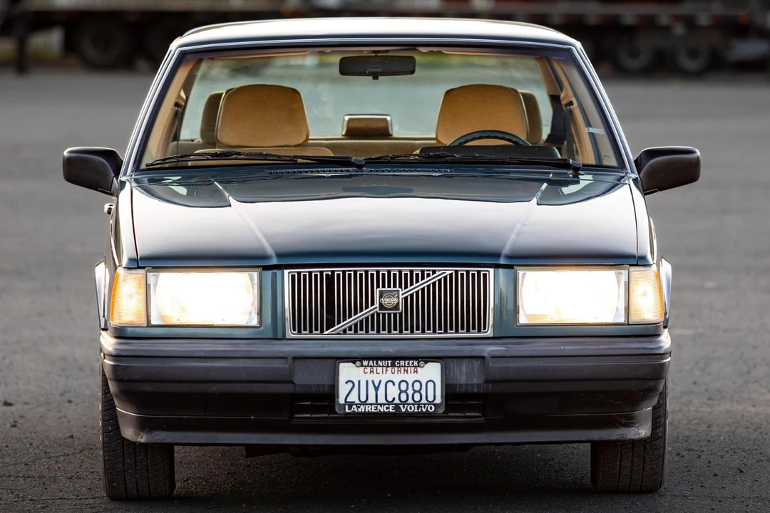 1990 Volvo 740 - Image 2 of 31