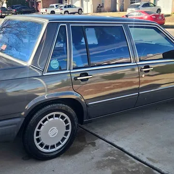 1990 Volvo 740 Sedan